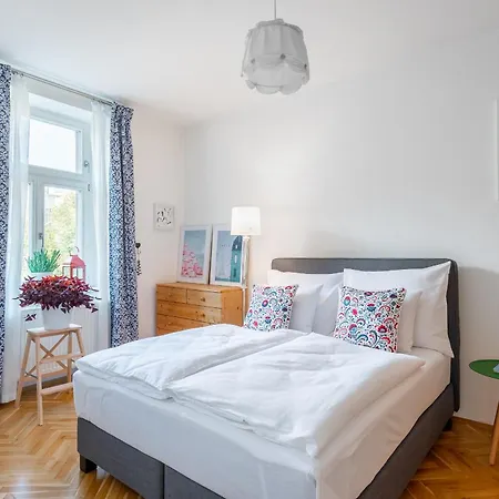 *sunny And Stylish* With Balcony Near Tv Tower Appartement Prague
